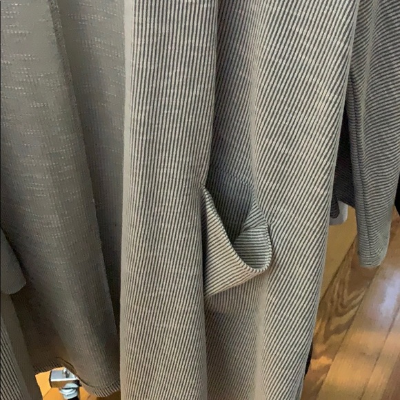 Poncho - Picture 2 of 5